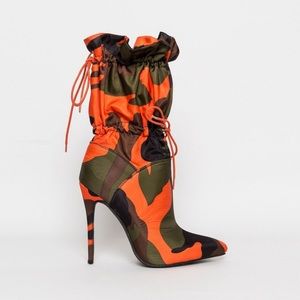 “Survivor” army fatigue boots